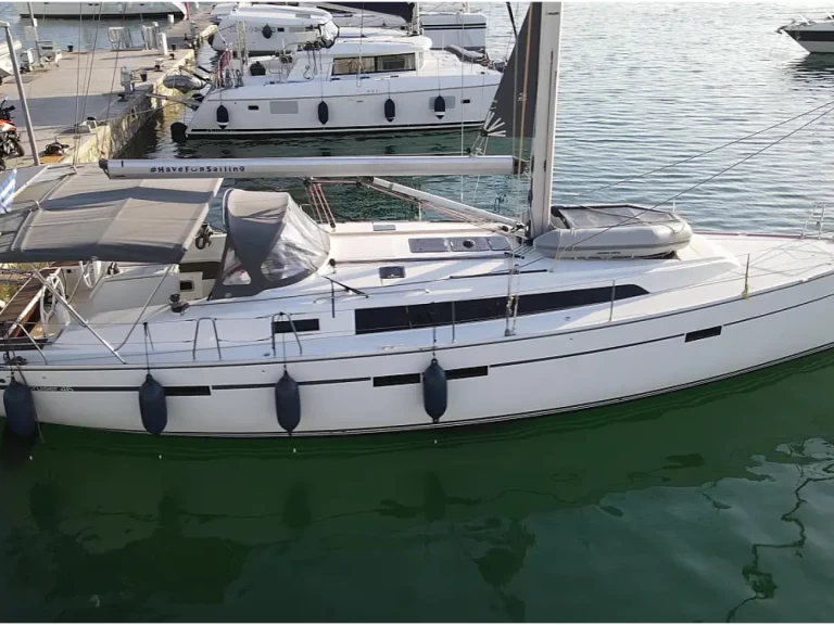 Yacht charter Alimos - Bavaria Cruiser 46 on SamBoat