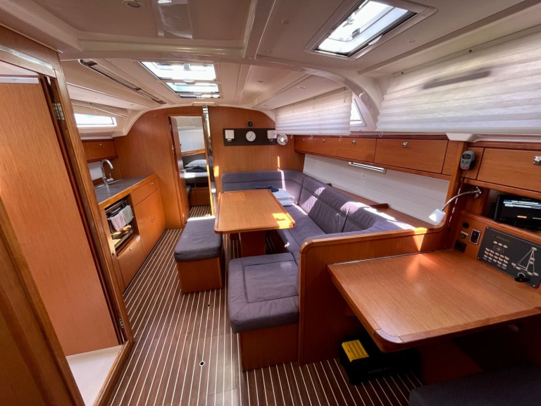 Yacht charter Marina (City) - Bavaria Cruiser 41 on SamBoat