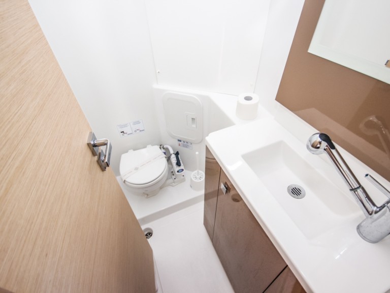 Yacht hire Marina (City) cheap Lucia 40