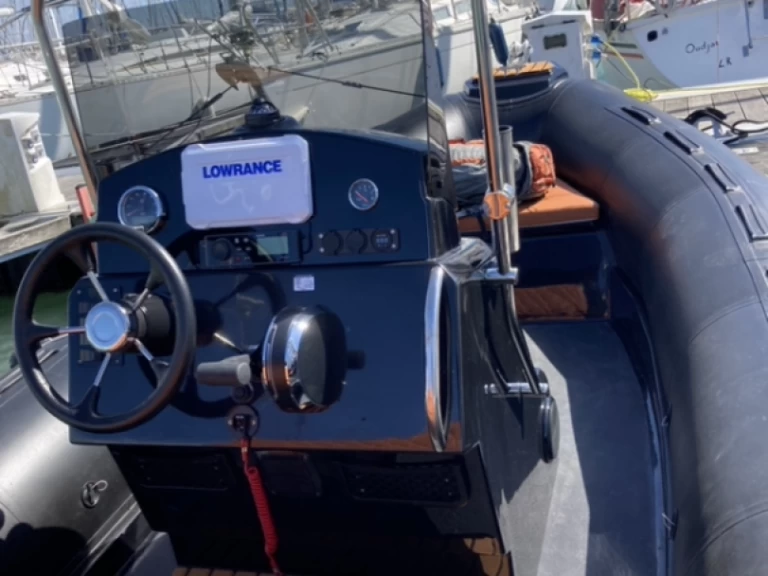 Charter a Tiger 650 in Les Minimes on Samboat