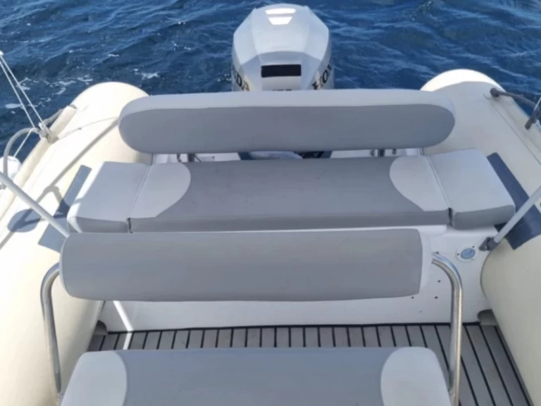 RIB to hire Hyères at the best price