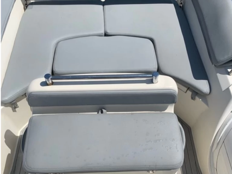 Hire a Bwa Sport 22 GTO Hyères