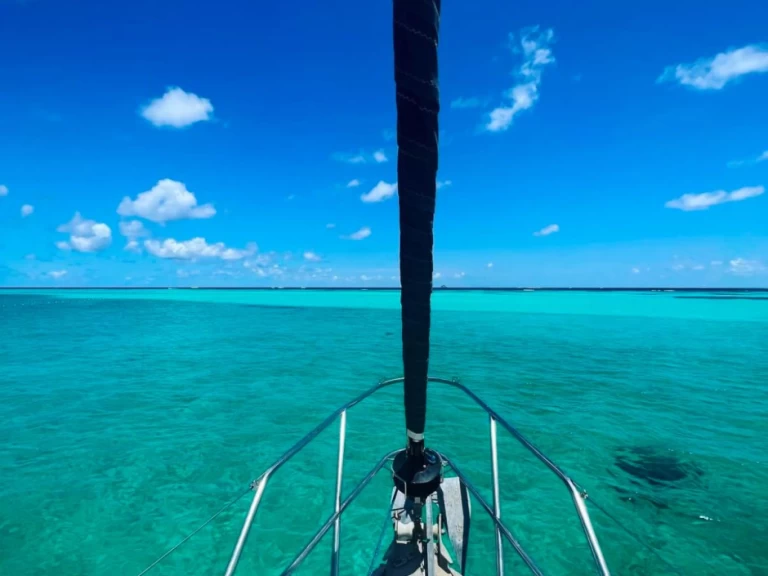 Sailboat hire in El Porvenir - Jeanneau Sun Fizz