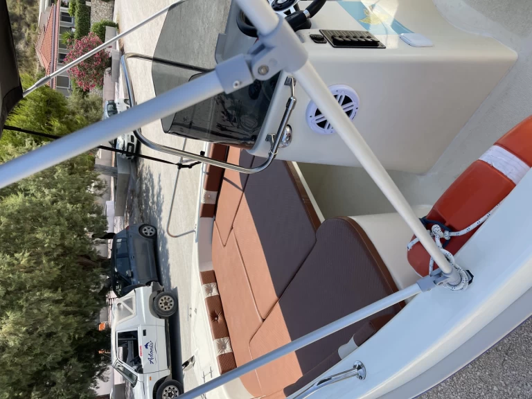 Yacht charter Zakynthos - Poseidon Bluewater 480 on SamBoat