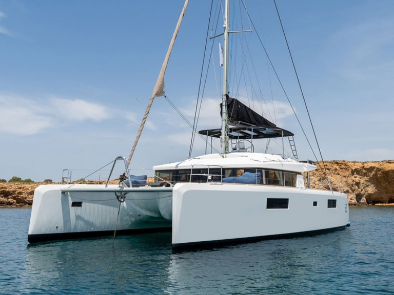Yacht hire Alimos cheap Lagoon 52
