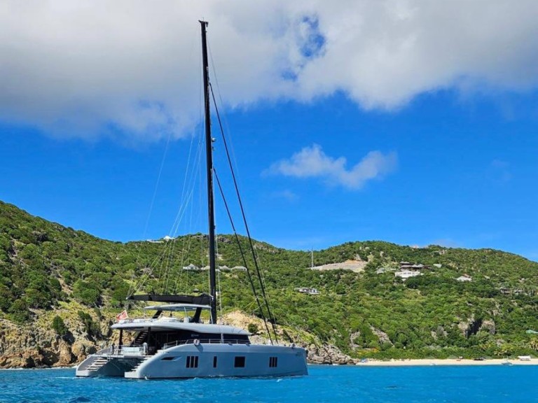 Catamaran to hire Simpson Bay at the best price