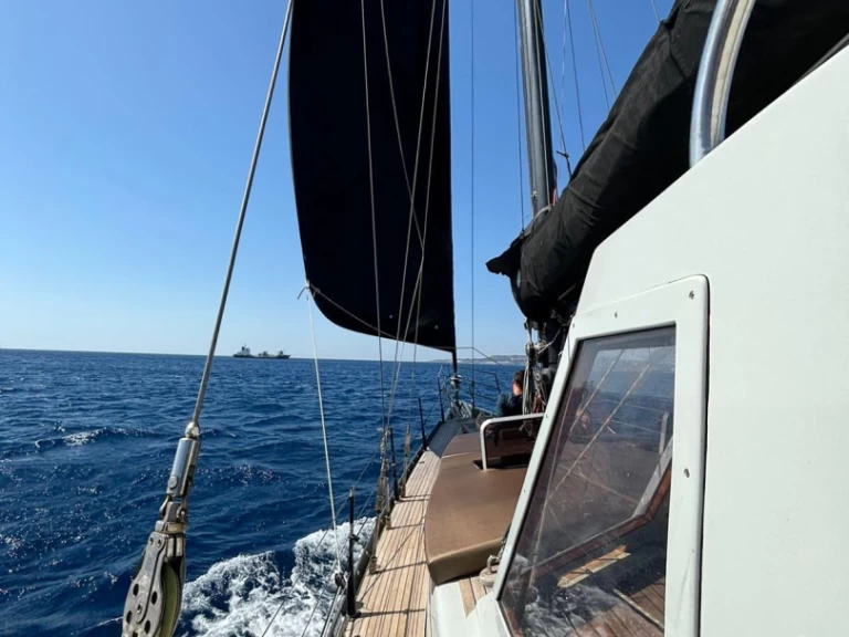 Hire Sailboat Nautor Swan with a boat licence