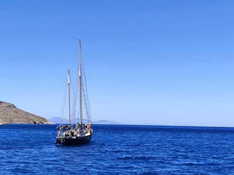 Hire Sailboat with or without skipper Nautor Swan Rhodes (City)