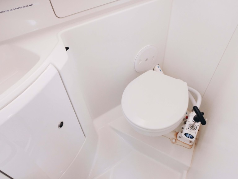 Hire a Bénéteau Oceanis 37 Hamble-le-Rice