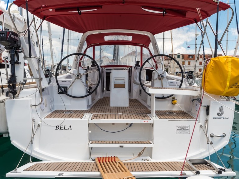 Yacht charter Split - Bénéteau Oceanis 35.1 on SamBoat