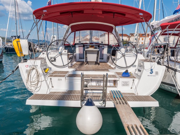 Sailboat hire in Split - Bénéteau Oceanis 45