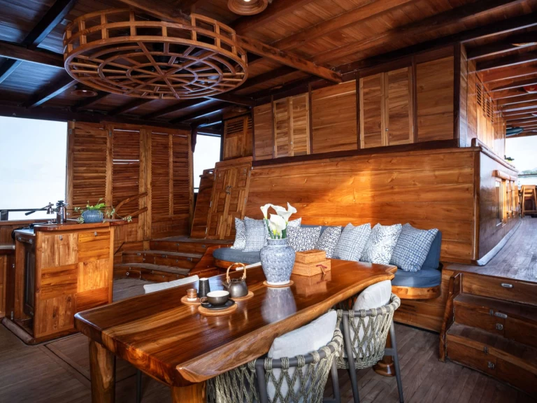 Hire a  SEQUOIA Raja Ampat Islands