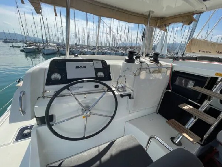 Yacht charter Rhodes (City) - Lagoon Lagoon 42 on SamBoat