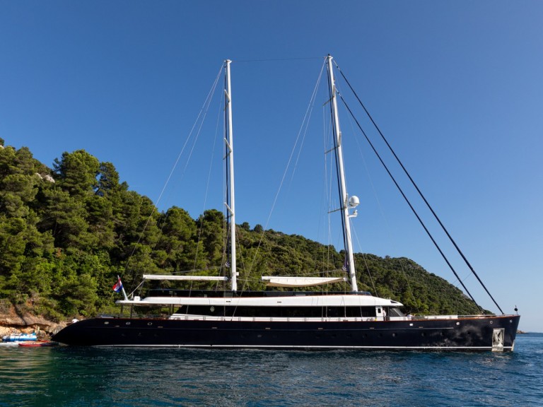 Sailboat to hire Krilo at the best price