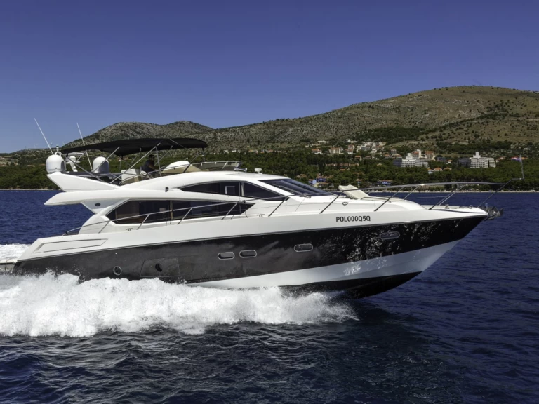 Yacht hire Trogir cheap Sunseeker Manhattan 63