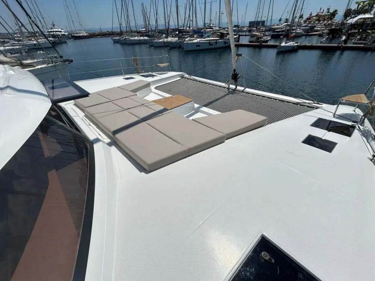 Hire a Fountaine Pajot Aura 51 Road Town