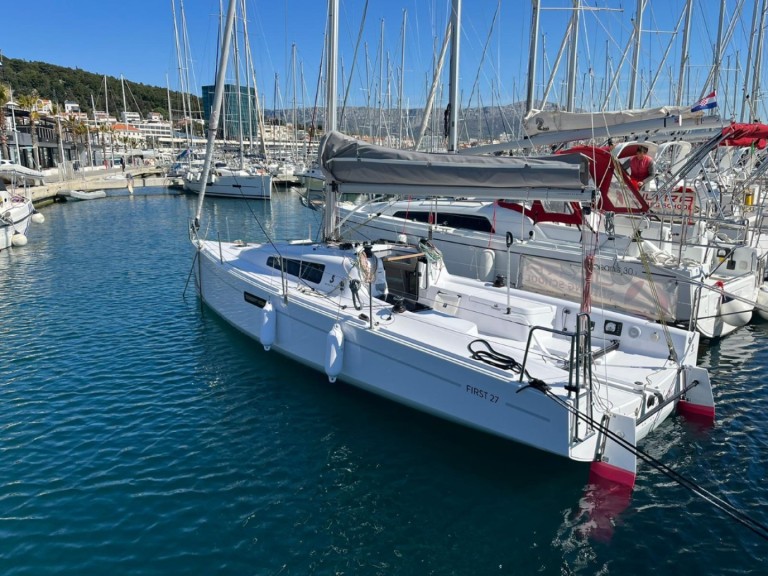 Yacht charter Split - Bénéteau First 27 on SamBoat