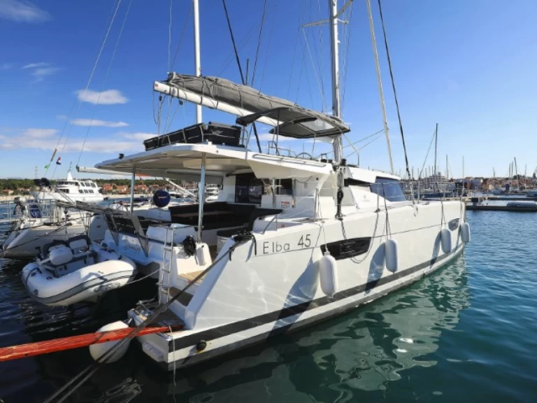 Yacht charter Seget Donji - Fountaine Pajot Fountaine Pajot Elba 45 - 3 + 1 cab. on SamBoat