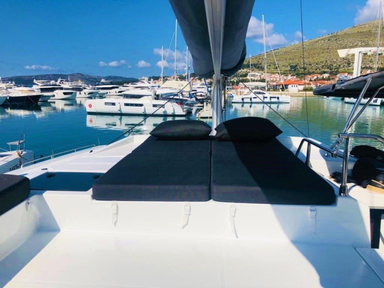 Charter a Fountaine Pajot Elba 45 in Seget Donji on Samboat