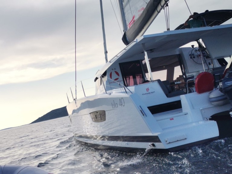 Yacht charter Komolac - Fountaine Pajot Isla 40 on SamBoat