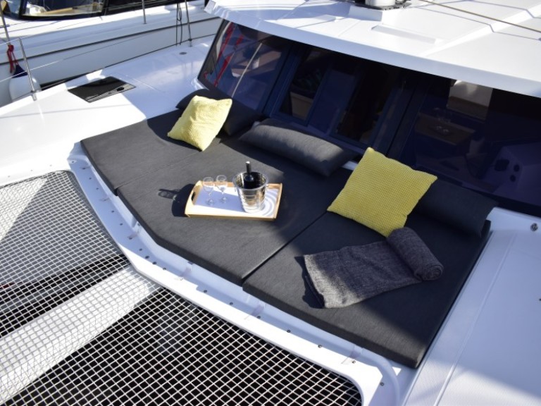 Charter a Fountaine Pajot Lucia 40 in Seget Donji on Samboat