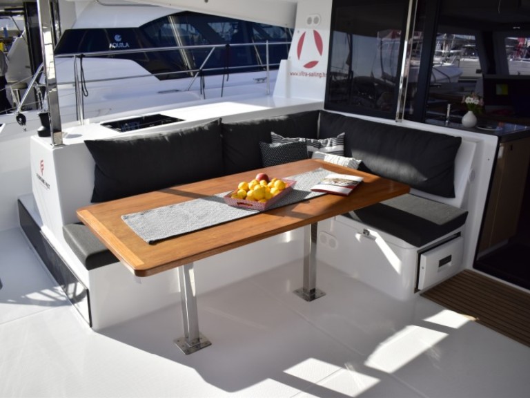Hire Catamaran Fountaine Pajot with a boat licence
