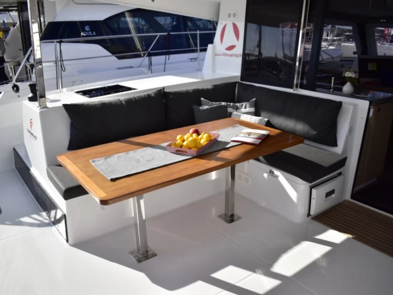 Hire Catamaran Fountaine Pajot with a boat licence