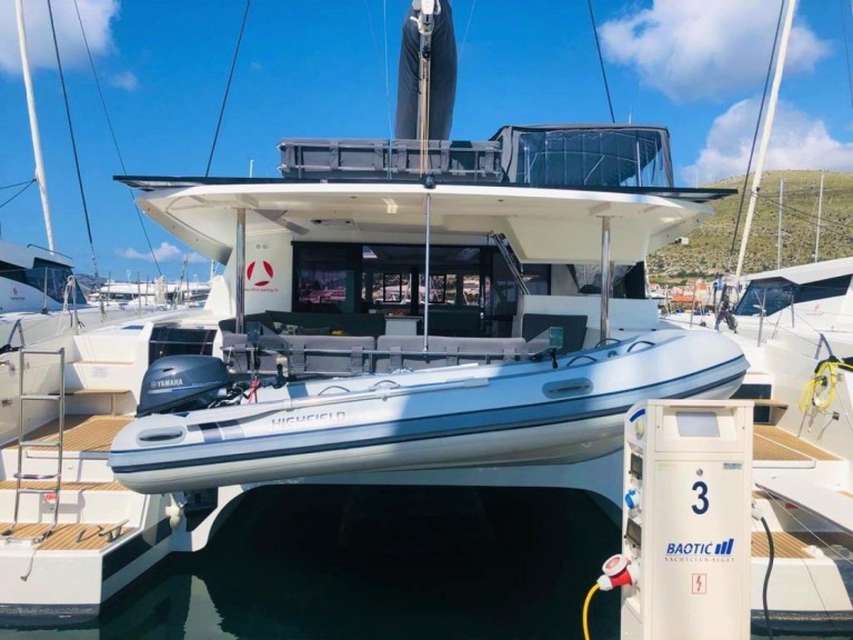 Catamaran hire in Seget Donji - Fountaine Pajot Saona 47