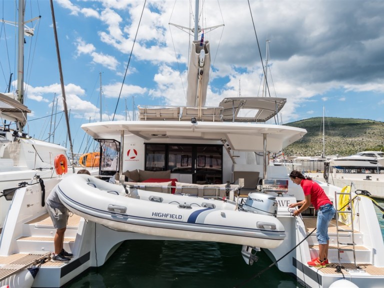 Hire a Fountaine Pajot Saona 47 Seget Donji