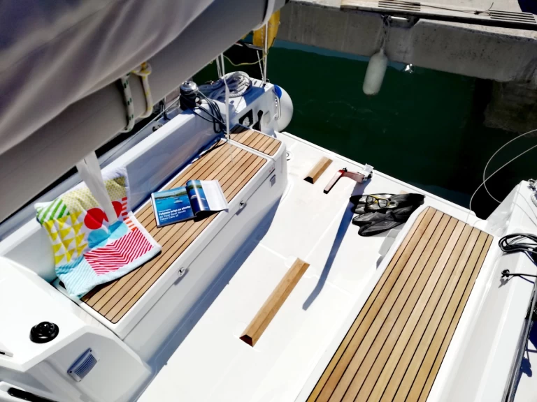 Bénéteau Oceanis 30.1 charter bareboat or skippered in  Pomer