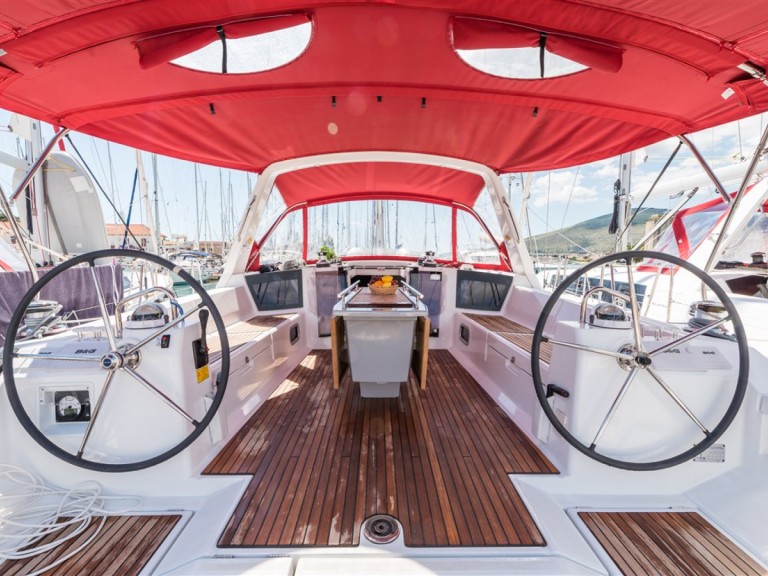 Charter a Bénéteau Oceanis 45 in Split on Samboat