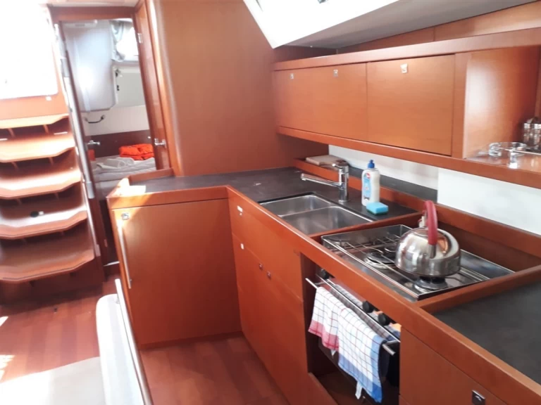 Yacht charter Split - Bénéteau Oceanis 45 on SamBoat