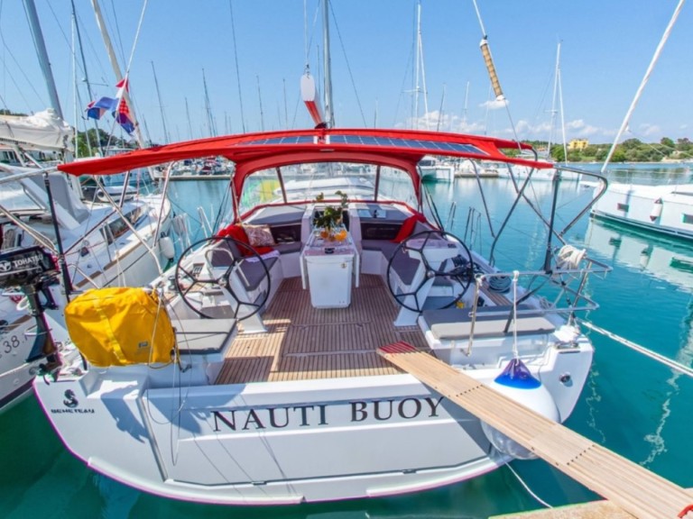 Hire a Bénéteau Oceanis 46.1 Split