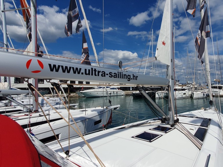 Bénéteau Oceanis 46.1 charter bareboat or skippered in  Split