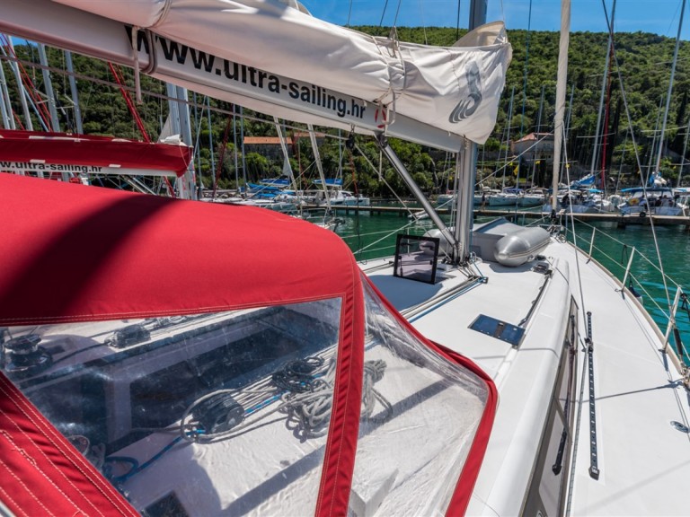 Hire Sailboat Bénéteau with a boat licence