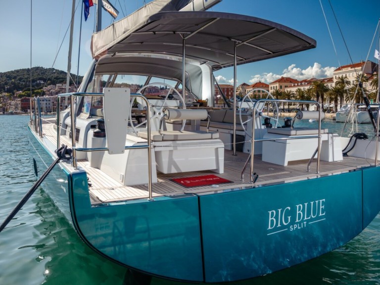 Hire Sailboat Bénéteau with a boat licence