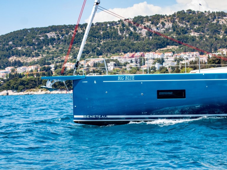 Hire a Bénéteau Oceanis 54 Seget Donji