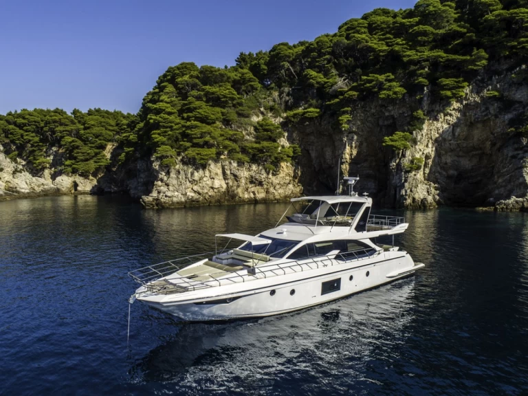 Yacht hire Trogir cheap Azimut 66