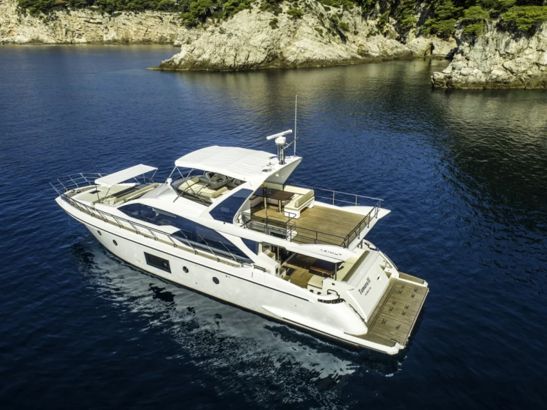 Azimut Azimut 66 charter bareboat or skippered in  Trogir
