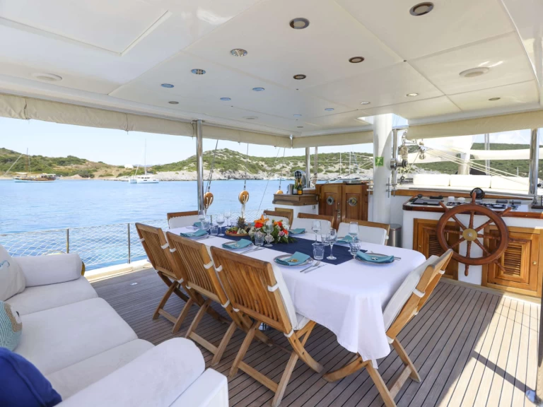 Hire Luxury Yacht with or without skipper Custom Bodrum