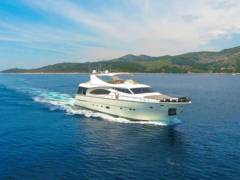 Hire Luxury Yacht with or without skipper Ferretti Trogir