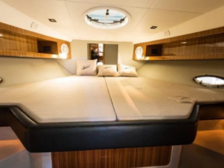 Hire Luxury Yacht with or without skipper Grginić Komolac