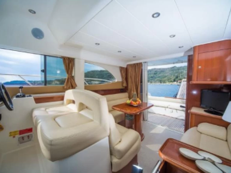 Hire Luxury Yacht with or without skipper Jeanneau Split