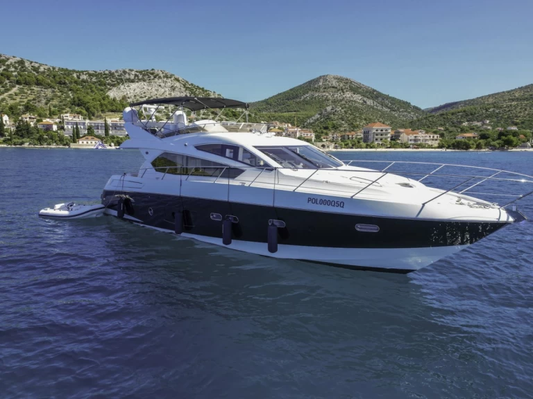 Sunseeker Sunseeker Manhattan 63 charter bareboat or skippered in  Trogir