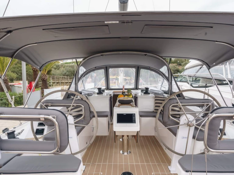 Sailboat to hire Cala d'Or at the best price