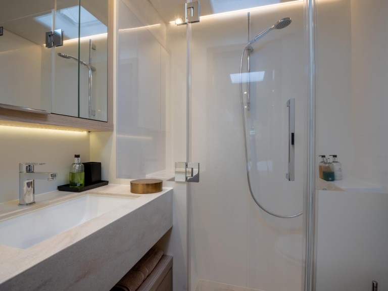 Hire Catamaran with or without skipper Lagoon Alimos