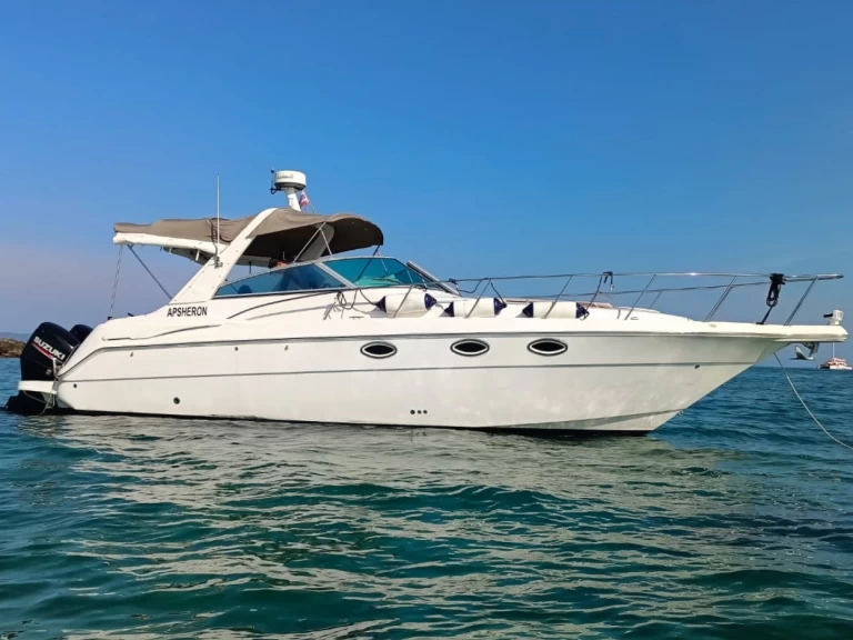 Hire a Monterey Monterey 322 Cruiser Ko Phuket