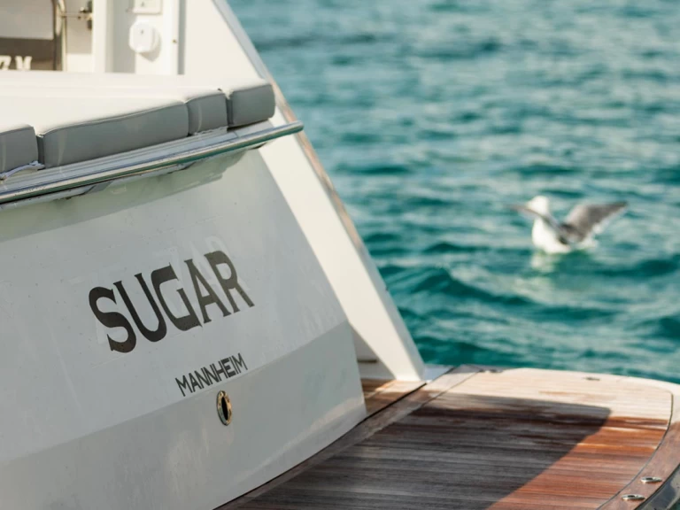 Hire Motorboat Fjord with a boat licence