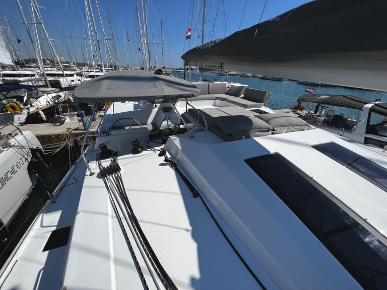 Catamaran to hire Sukošan at the best price