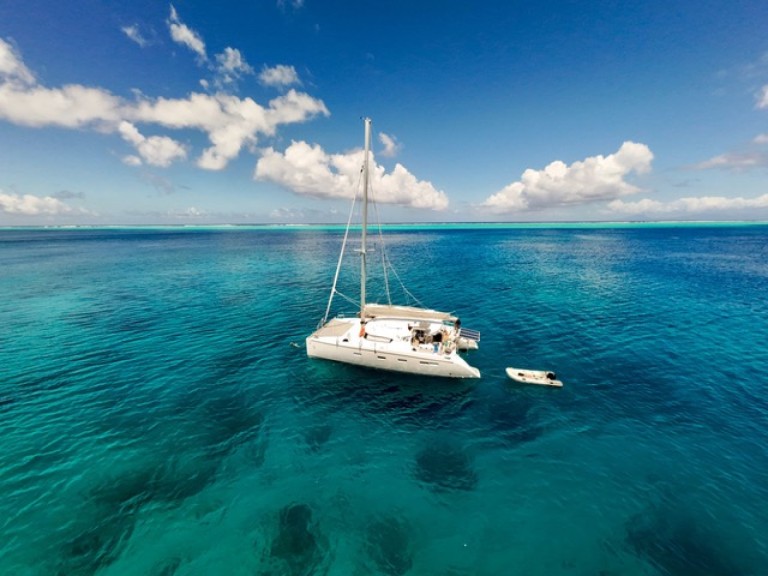 Charter a Nautitech Nautitech 441 in Papeete on Samboat